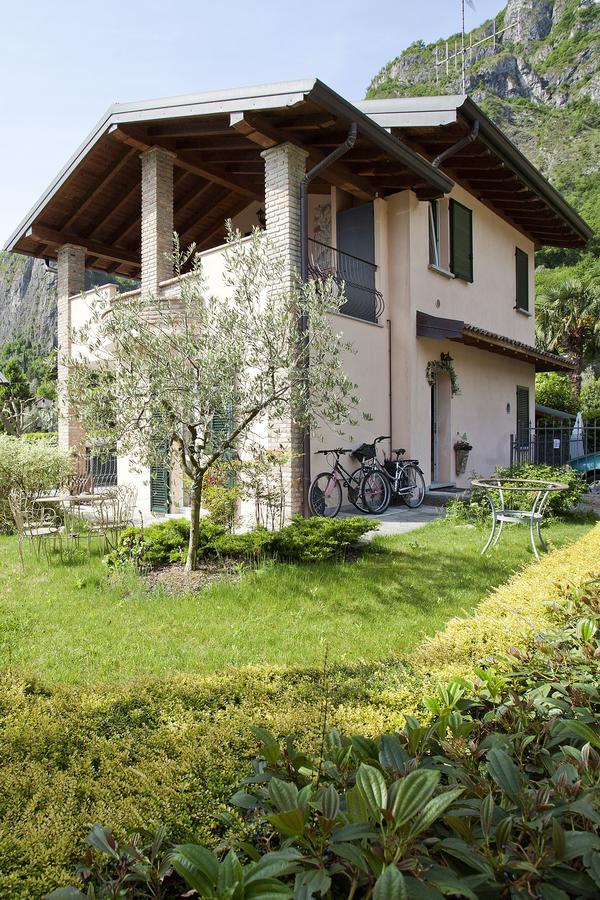 B&B Spiaggia Bianca Onno Bagian luar foto